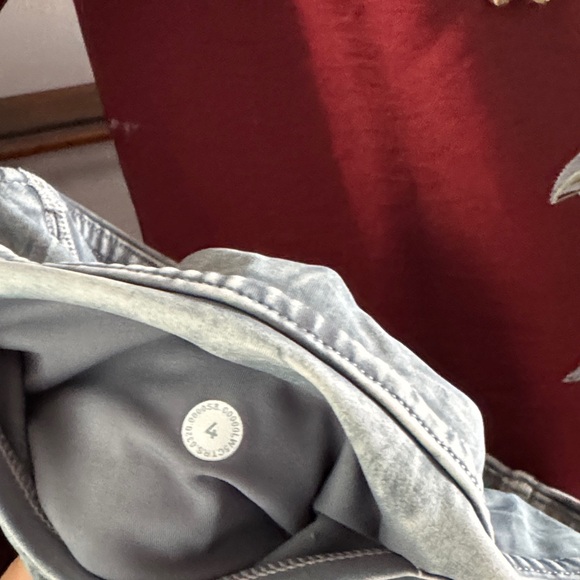 Gray Patterned Leggings - Picture 3 of 5